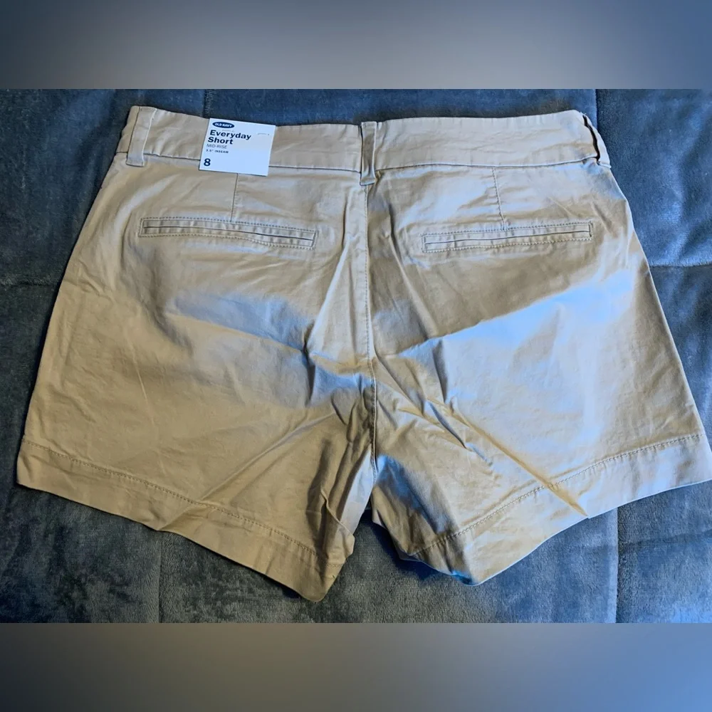 NWT Old Navy Everyday Shorts - Picture 2 of 3